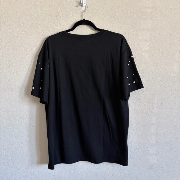 Lizette Collection woman’s Black chic T-Shirt with White Lace and Pearl Accents - Picture 7 of 8